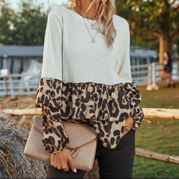 Leopard Print Layered Hem Peplum Top Size Large - Picture 2 of 7